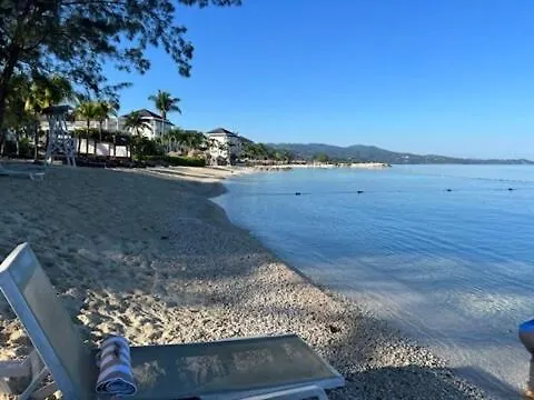 Apartment Newly Renovated 2Br 2Ba With Beach Access Montego Bay